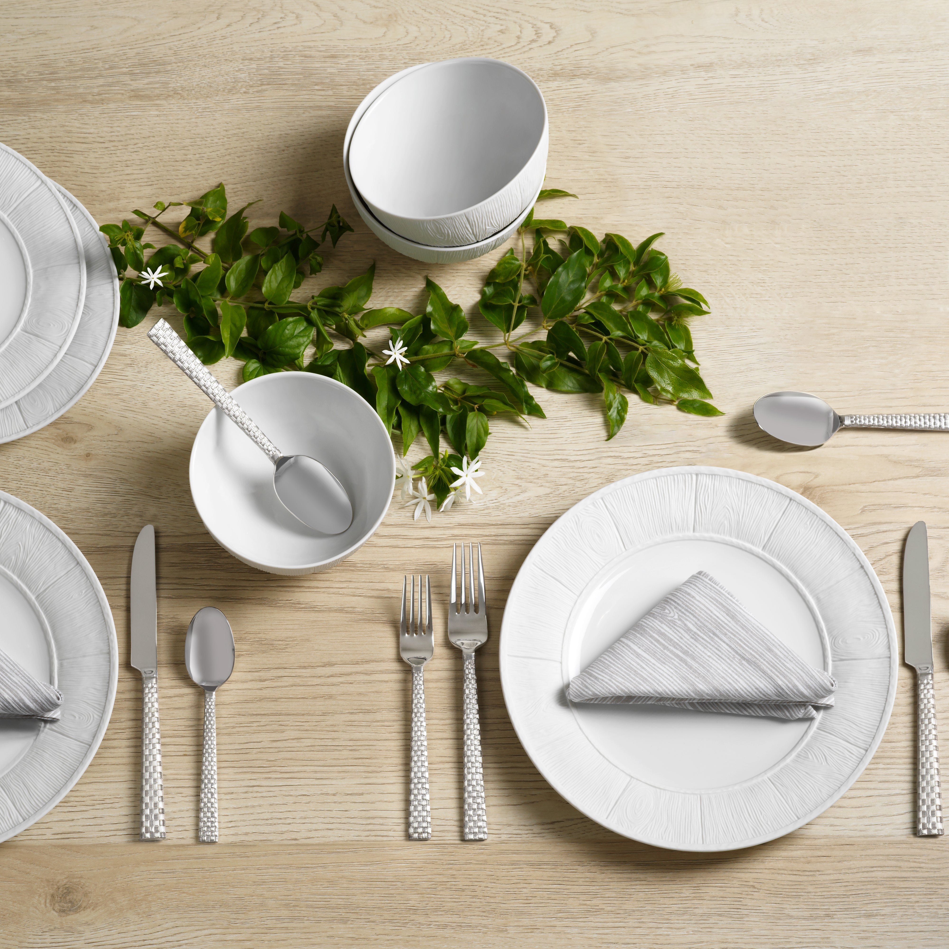 Michael Aram Ivy &amp; Oak Dinnerware